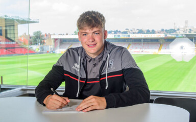 Young Imps Striker Draper Signs Pro Deal