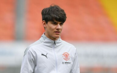 Apter Commits Future to Blackpool