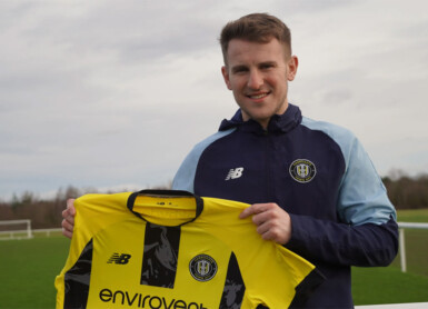 Morris Completes Harrogate Switch